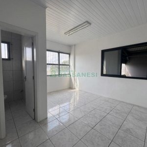 Pavilhão com 1100m², no bairro Santa Lúcia em Caxias do Sul para Alugar