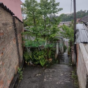 Casa com 150m², 4 dormitórios, 1 vaga, no bairro Rio Branco em Caxias do Sul para Comprar