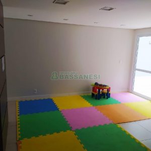 Apartamento com 90m², 2 dormitórios, 2 vagas, no bairro Madureira em Caxias do Sul para Alugar