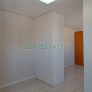 Apartamento com 90m², 2 dormitórios, 2 vagas, no bairro Madureira em Caxias do Sul para Alugar