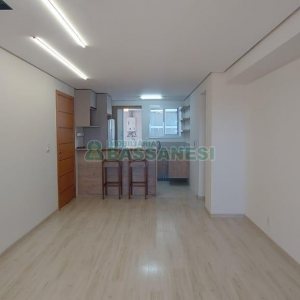 Apartamento com 90m², 2 dormitórios, 2 vagas, no bairro Madureira em Caxias do Sul para Alugar
