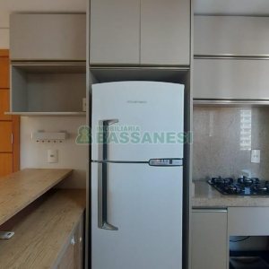 Apartamento com 90m², 2 dormitórios, 2 vagas, no bairro Madureira em Caxias do Sul para Alugar