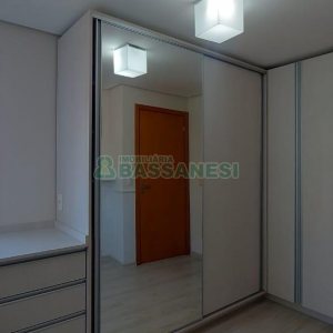 Apartamento com 90m², 2 dormitórios, 2 vagas, no bairro Madureira em Caxias do Sul para Alugar