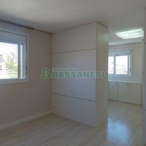Apartamento com 90m², 2 dormitórios, 2 vagas, no bairro Madureira em Caxias do Sul para Alugar