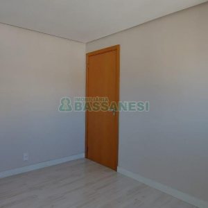 Apartamento com 90m², 2 dormitórios, 2 vagas, no bairro Madureira em Caxias do Sul para Alugar