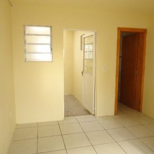 Sobrado com 68m², 2 dormitórios, 1 vaga, no bairro Parque Oasis em Caxias do Sul para Comprar