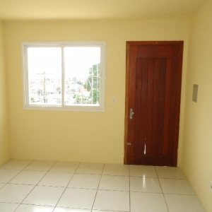 Sobrado com 68m², 2 dormitórios, 1 vaga, no bairro Parque Oasis em Caxias do Sul para Comprar