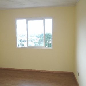 Sobrado com 68m², 2 dormitórios, 1 vaga, no bairro Parque Oasis em Caxias do Sul para Comprar