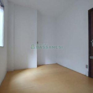 Sala com 21m², no bairro Centro em Caxias do Sul para Alugar