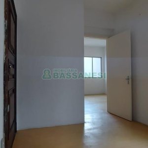 Sala com 21m², no bairro Centro em Caxias do Sul para Alugar