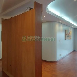 Apto Mobiliado com 155m², 3 dormitórios, 2 vagas, no bairro Rio Branco em Caxias do Sul para Comprar