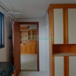 Apto Mobiliado com 155m², 3 dormitórios, 2 vagas, no bairro Rio Branco em Caxias do Sul para Comprar