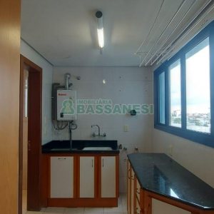 Apto Mobiliado com 155m², 3 dormitórios, 2 vagas, no bairro Rio Branco em Caxias do Sul para Comprar