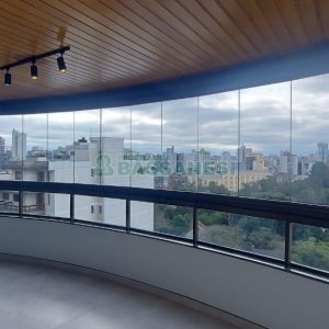 Apto Mobiliado com 155m², 3 dormitórios, 2 vagas, no bairro Rio Branco em Caxias do Sul para Comprar