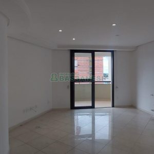 Apartamento com 120m², 3 dormitórios, 3 vagas, no bairro Panazzolo em Caxias do Sul para Comprar