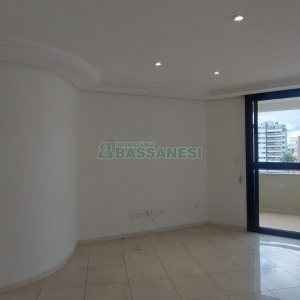 Apartamento com 120m², 3 dormitórios, 3 vagas, no bairro Panazzolo em Caxias do Sul para Comprar