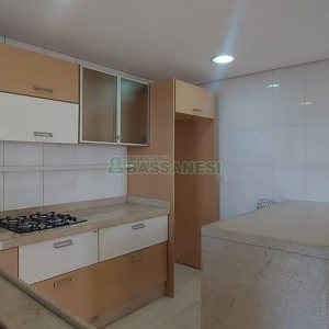 Apartamento com 120m², 3 dormitórios, 3 vagas, no bairro Panazzolo em Caxias do Sul para Comprar