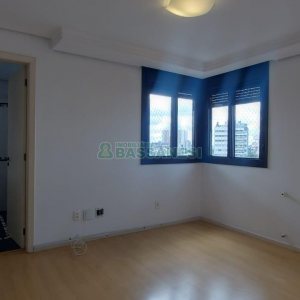 Apartamento com 120m², 3 dormitórios, 3 vagas, no bairro Panazzolo em Caxias do Sul para Comprar
