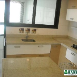 Apartamento com 120m², 3 dormitórios, 3 vagas, no bairro Panazzolo em Caxias do Sul para Comprar
