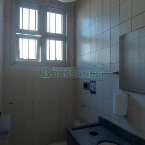 Loja com 320m², no bairro Nossa Senhora de Lourdes em Caxias do Sul para Alugar