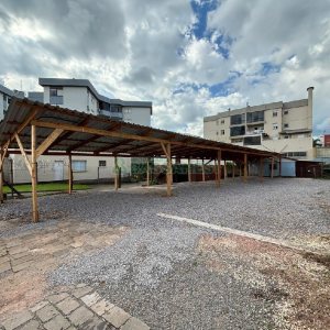 Estacionamento com 400m², no bairro Santa Catarina em Caxias do Sul para Alugar