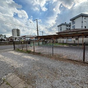 Estacionamento com 400m², no bairro Santa Catarina em Caxias do Sul para Alugar