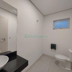 Loja com 12m², 1 vaga, no bairro Villagio Iguatemi em Caxias do Sul para Alugar