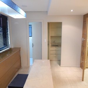 Sala Mobiliada com 48m², no bairro Centro em Caxias do Sul para Comprar
