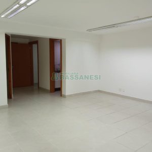 Loja com 210m², no bairro Centro em Caxias do Sul para Alugar