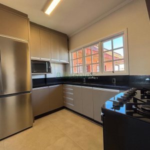 Apto Mobiliado com 300m², 4 dormitórios, 2 vagas, no bairro Jardim América em Caxias do Sul para Alugar ou Comprar