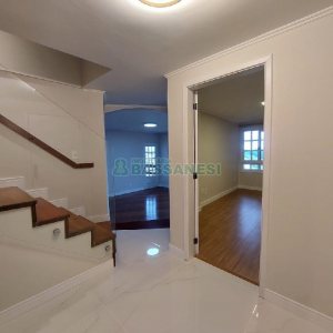 Apto/Cobertura com 299m², 4 dormitórios, 2 vagas, no bairro Jardim América em Caxias do Sul para Comprar
