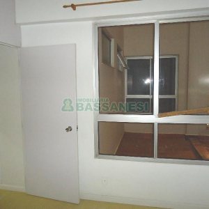 Sala com 20m², no bairro Centro em Caxias do Sul para Alugar