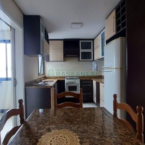 Apto Mobiliado com 100m², 2 dormitórios, 1 vaga, no bairro Sagrada Família em Caxias do Sul para Comprar