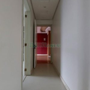 Apto Mobiliado com 100m², 2 dormitórios, 1 vaga, no bairro Sagrada Família em Caxias do Sul para Comprar