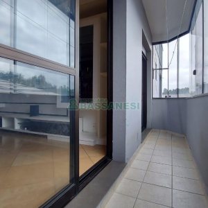 Apto Mobiliado com 100m², 2 dormitórios, 1 vaga, no bairro Sagrada Família em Caxias do Sul para Comprar