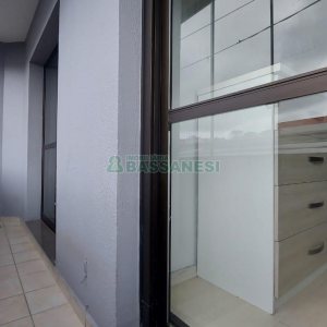 Apto Mobiliado com 100m², 2 dormitórios, 1 vaga, no bairro Sagrada Família em Caxias do Sul para Comprar