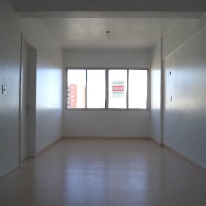 Sala com 26m², no bairro Centro em Caxias do Sul para Alugar