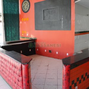 Loja com 360m², no bairro São Pelegrino em Caxias do Sul para Alugar