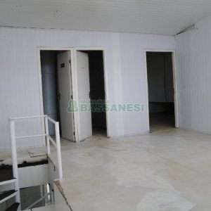 Loja com 360m², no bairro São Pelegrino em Caxias do Sul para Alugar