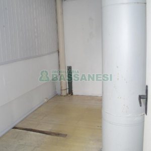 Loja com 360m², no bairro São Pelegrino em Caxias do Sul para Alugar