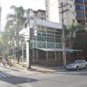 Loja com 360m², no bairro São Pelegrino em Caxias do Sul para Alugar