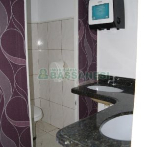 Loja com 360m², no bairro São Pelegrino em Caxias do Sul para Alugar