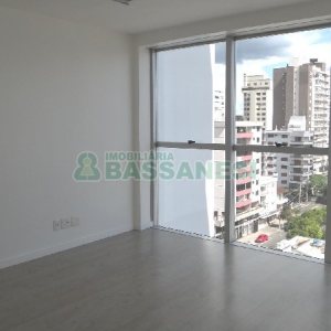 Sala com 46m², 1 vaga, no bairro Centro em Caxias do Sul para Alugar
