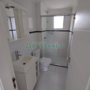 Apartamento com 66m², 2 dormitórios, 2 vagas, no bairro Interlagos em Caxias do Sul para Alugar