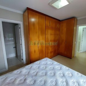 Apto Mobiliado com 95m², 3 dormitórios, 2 vagas, no bairro Cinqüentenário em Caxias do Sul para Comprar