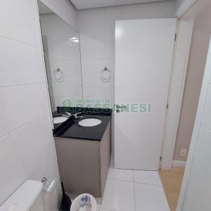 Apto Mobiliado com 95m², 3 dormitórios, 2 vagas, no bairro Cinqüentenário em Caxias do Sul para Comprar