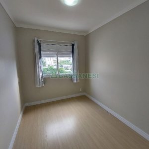 Apto Mobiliado com 95m², 3 dormitórios, 2 vagas, no bairro Cinqüentenário em Caxias do Sul para Comprar