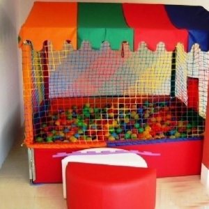 Apto Mobiliado com 61m², 2 dormitórios, 2 vagas, no bairro Panazzolo em Caxias do Sul para Comprar