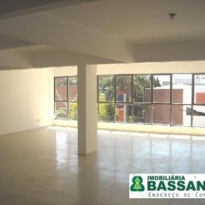 Sala com 168m², no bairro Centro em Caxias do Sul para Alugar