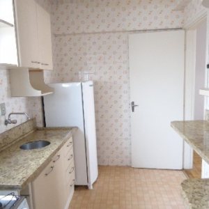 Apto Mobiliado com 45m², 1 dormitório, no bairro Centro em Caxias do Sul para Alugar